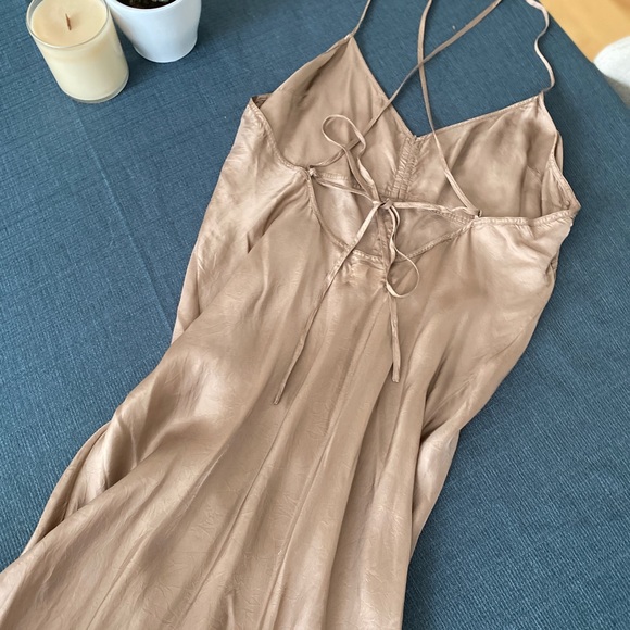 Medium Aritzia dress. Gorgeous silky fabric. EUC - Picture 8 of 9
